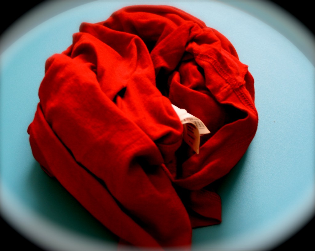 una camisetilla arrugada que tenía por ahí una camisetilla arrugada que tenía por ahí
